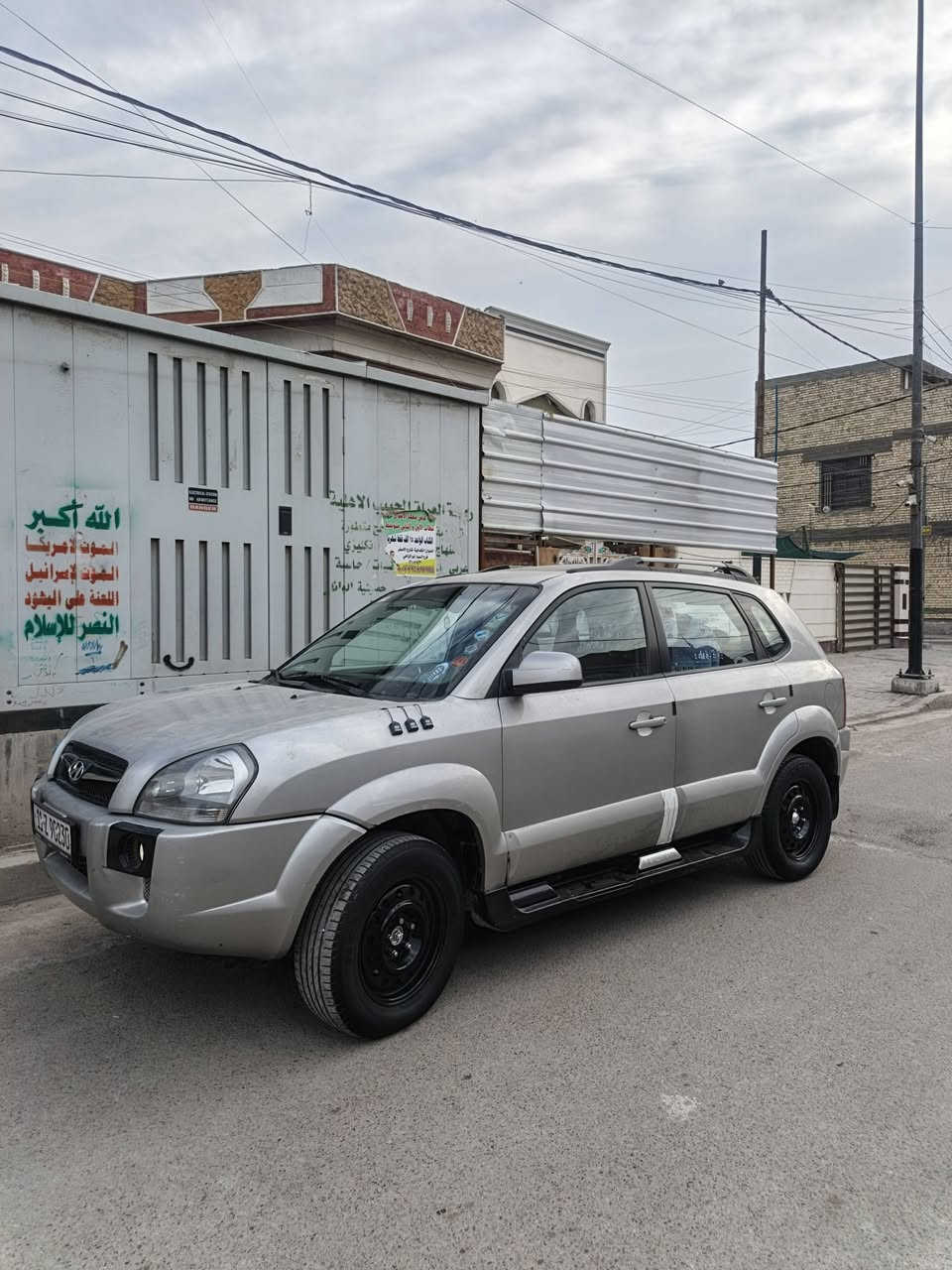 ياالله 
توسان ٢٠٠٩  خليجي.. السونار موجود بلصور 
فتحه ومري شفط 
بيهة بداية تبخير قليل كلش من القبق 
مكينه ٢٠٠٠ دوش 
كهربائيات علبلاد شرط الفحص
داخلهة جلد علبلاد 
مكاني بغداد.. 
*********** 
ب٨٥
