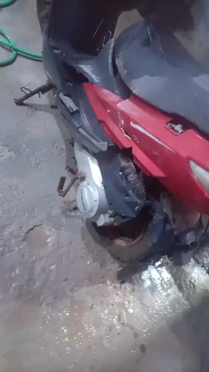 سلام عليكم دراجات للبيع مكاني بصره الدراجات ابيعلك كوم حديد بس الدراجات سابقن شقالات وتاركينهن السعر الوحده 250 وبيهة مجال حك الجيه الرقم الستفسار***********
