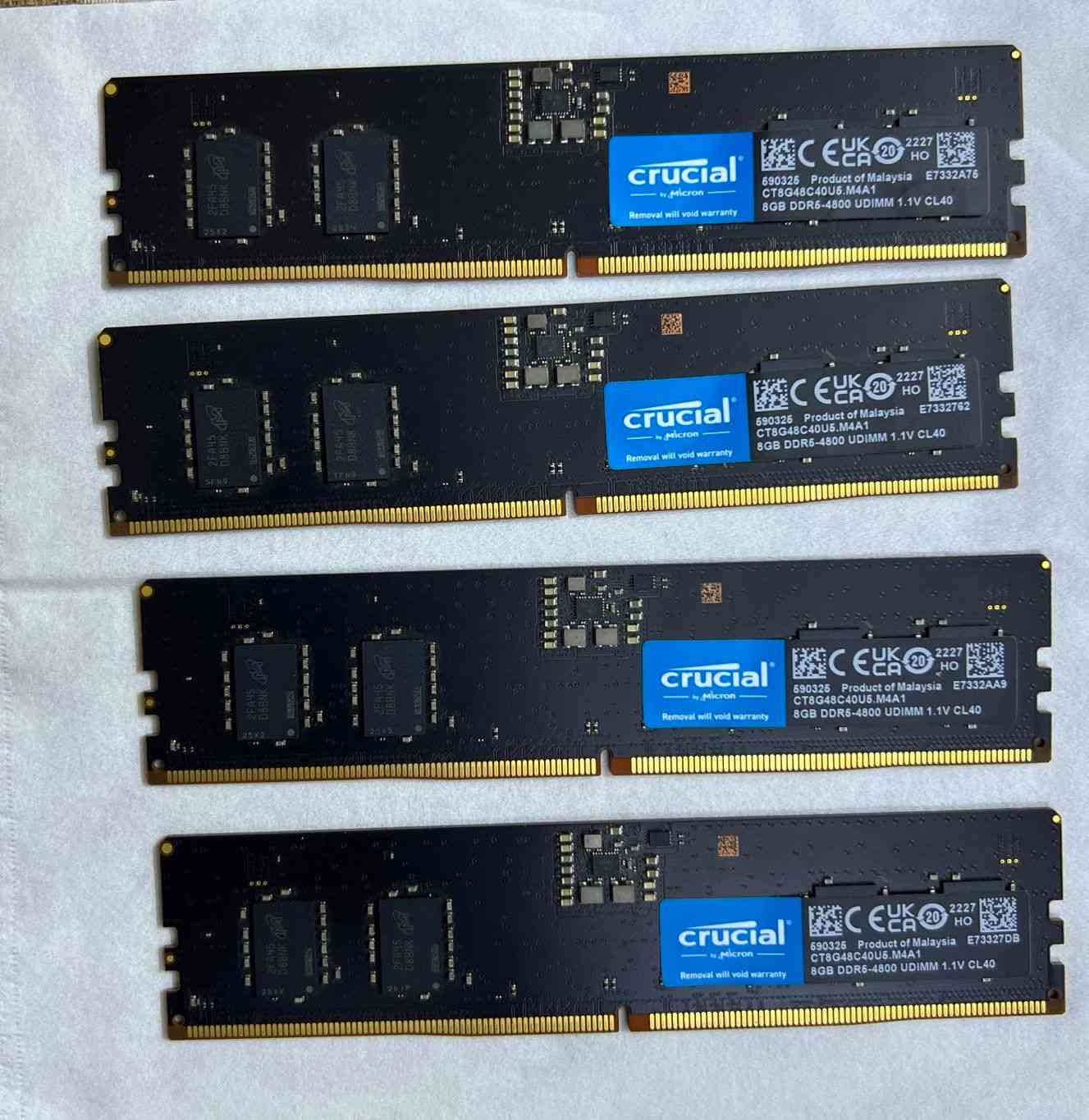 رامات DDR5 RAM للبيع

للتواصل خاص او واتساب ***********

3 قطع JUHOR جديد ينباعن سوه 

كروشل 4 قطع مستخدم نظيفات تريد 2 تريد 4 

Kingstons + SIIX ينباع سوه حجمهن 96GB
