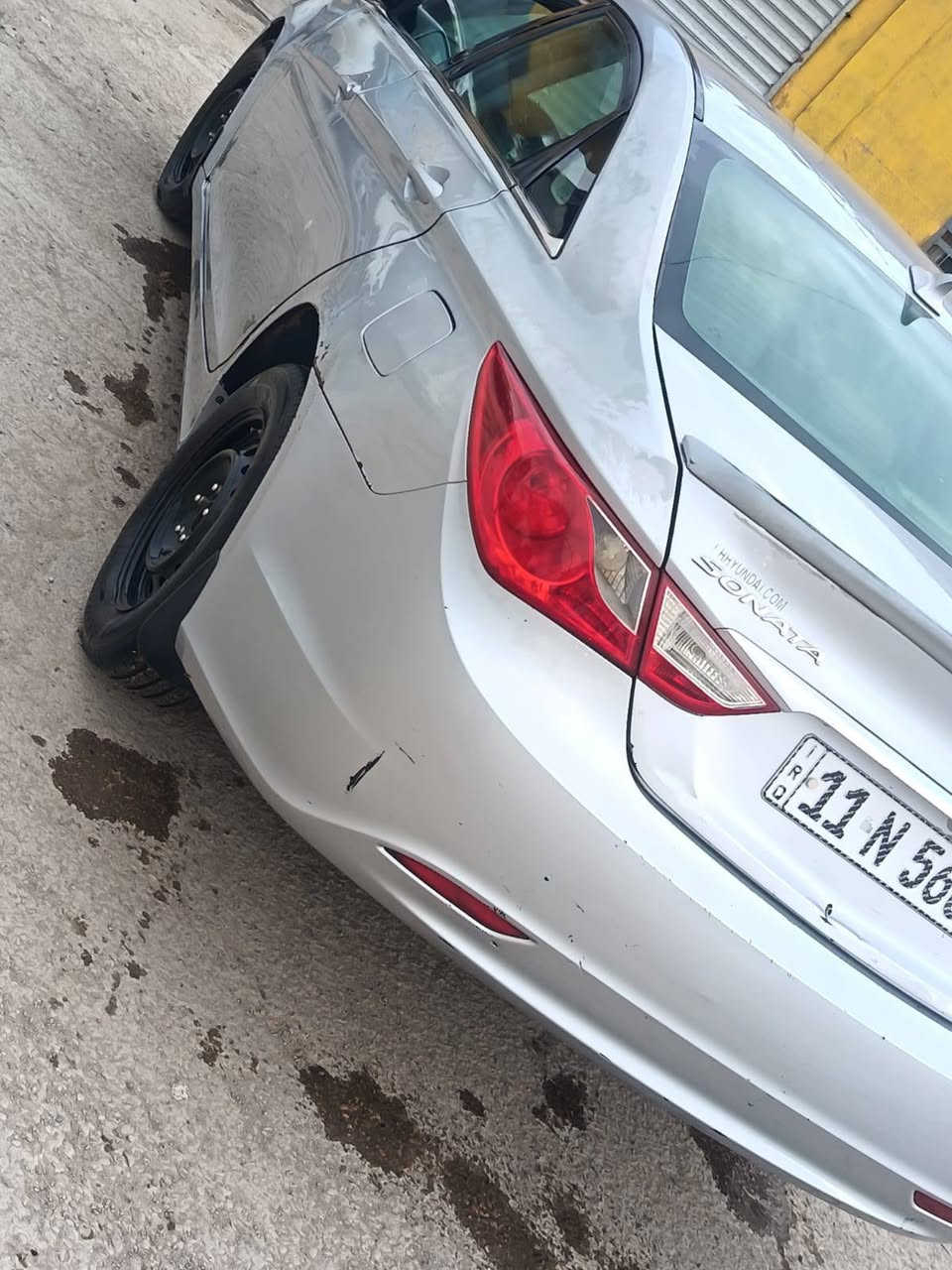 سوناتا 2012 سياره جديدة مكينة وكير وحدادية وتبريد وتدفئة وتخم تاير كله جديد جديده بمعنى الكلمة حادث جاملغ أمامي شفتات استيرن تحكمات استيرن كشن كهرباء السعر 81 رقم بغداد دولي بأسمي مكان السيارة حلة رقم الهاتف ***********
