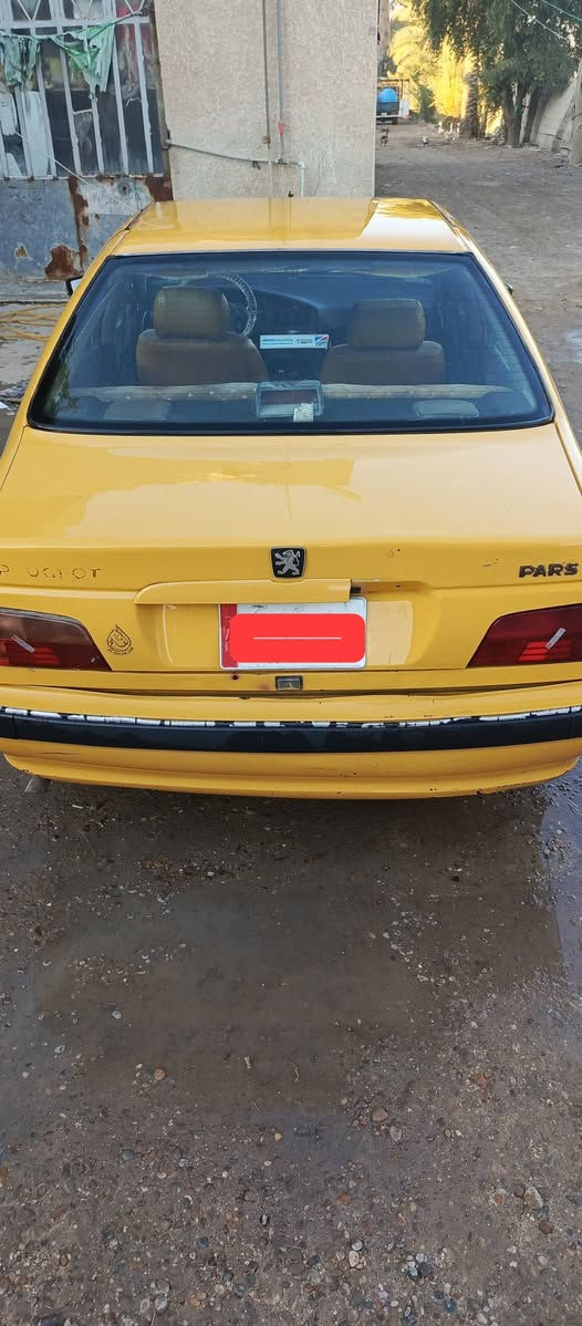 السلام عليكم 
بيجو بارس 2015 بغداد 
تخم تاير جديد خط ابيض
تبريد شغال 
حداديه جديدة
كير ومحرك فرنسي 
سنوية بشهر السابع تسقط 
بيهه طخات كما موضح بالصور 
والسيارة جاهزة من كلشي بس ناقصهة باتري لأن البيهه نص عمر 
عنواني بغداد الشعلة 
رايدهه ب33 وبيهه مجال للشراي 
للاتصال *********** 
شراي خابر وتدلل
