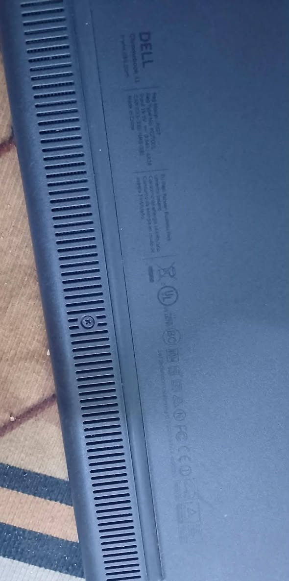 لابتوب نظيف وشغال السعر 55 الف 
مواصفاتها مااعرفها


**إذا كنت صاحب هذا الإعلان وتريد حذفه لأي سبب، رجاءا أرسل رسالة إلى الدعم الفني**