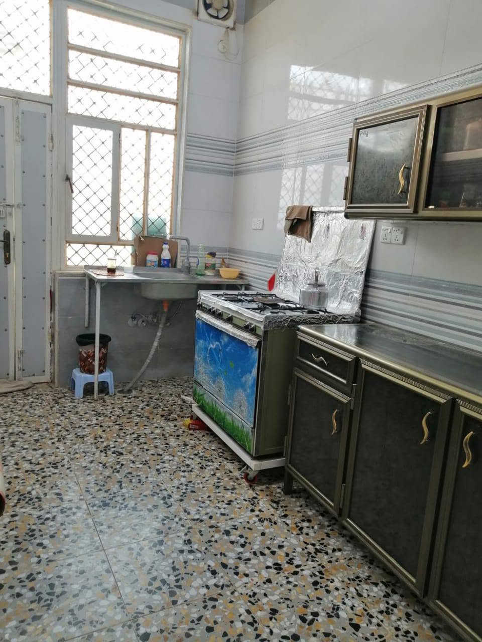 دار للبيع في منطقة ال 36 قرب مدرسة بيت العتيق
مساحة 160 متر طابق واحد  بناء 2023
البيت حر 
يحتوي على غرفتين و مطبخ و براني و صاله وصحيات 
السعر 132 مليون مع المجال 
اي استفسار زيارة مكتب الاساتذة حي العسكري قرب مكتب الجنوب 
***********
ابو نور

