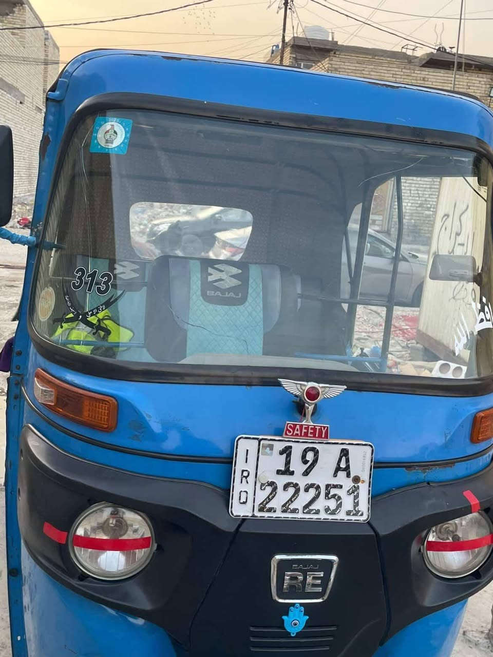 سلام عليكم تكتك للبيع موديل 2021بيهه سفحتين مكينتهه كلش نضيفه كبل للشارع كهربائيات تكتك كلشي بيهه كامل كفاله  رقم و سنويه انكليزي تحويل ثاني يوم السعر خاص***********
بي واتس
