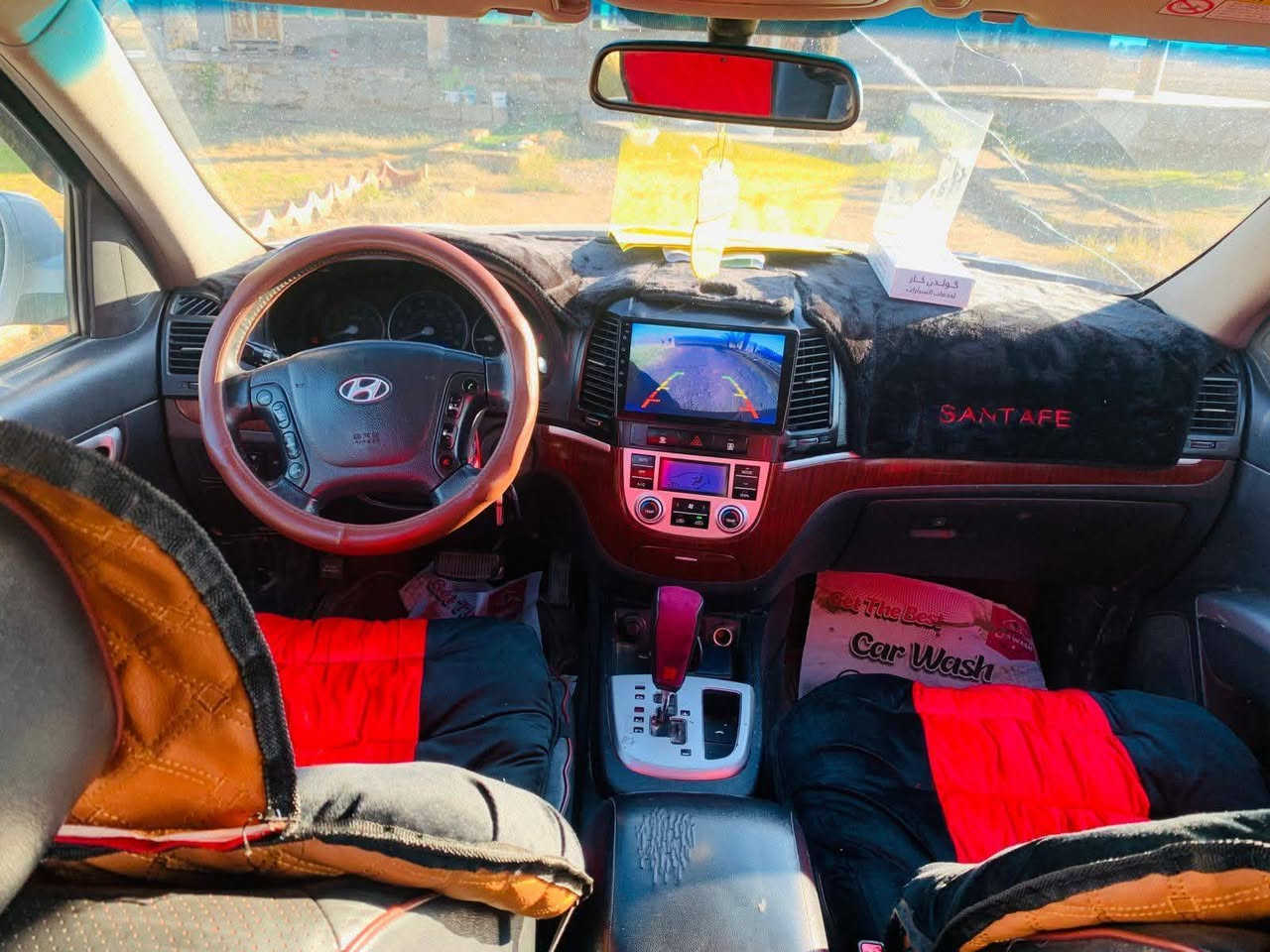 السلام عليكم
للبيع سنتافي ادوات حاويه بدون كص 
وارد امريكي 
كير محرك شرط 
محرك 3500  (6سلندر)
تايرات جديد 
كهربائيات كلها شغاله 
7 راكب 
كشنات جلد 
شاشه 
تحكم ستيرن 
كامره خلفيه 
اشاير بالمري 
السعر 65 وبيها مجال 
ويرهم مراوس حسب القناعه 
مكاني بيجي 
***********
