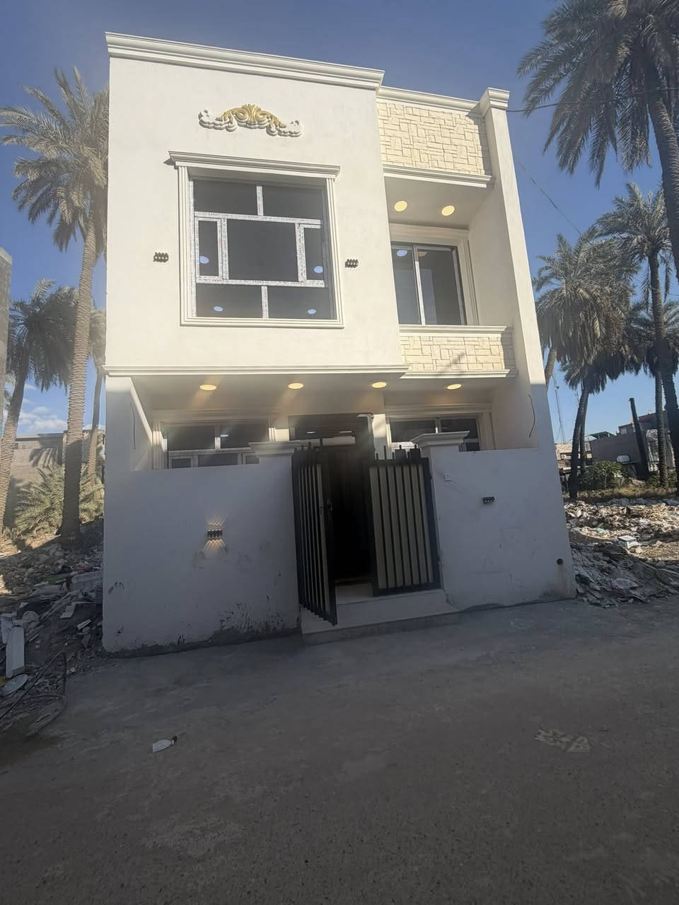 بيت 50  متر
واجهه6.25 متر

النزال 8 متر 

شارع الكوخ 

السعر 113 وبي مجال 

للاستفسار ***********
