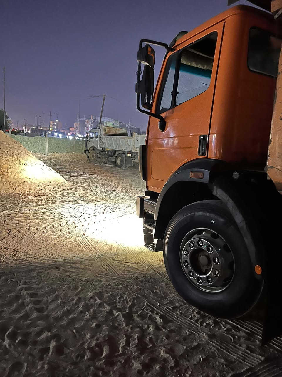 سلام عليكم البي موديل ١٩٩٠ شاصي الماني مكفول سياره اصل راس لا مطوله ولا مكصوصه بدي مال اقجم ٨١ بلادي   مكينه ٨ محسن كير ١٥٥ فافون اكسل جي اف  ارقام بغداد الماني صاحبهه موجود تحويل ثاني يوم   ***********
