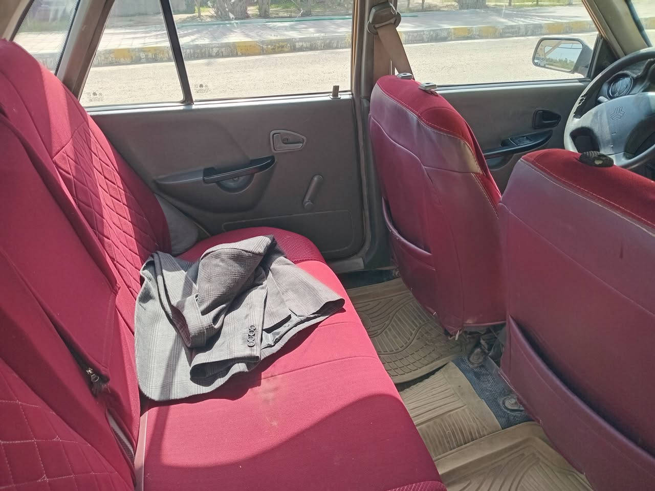 سايبة موديل ٢٠١٢ سيارة بسمي رقم انكليزي كربلاء السعر ٢٨ غير متواجد على الفيس للاتصال *********** مكان السيارة كربلاء
