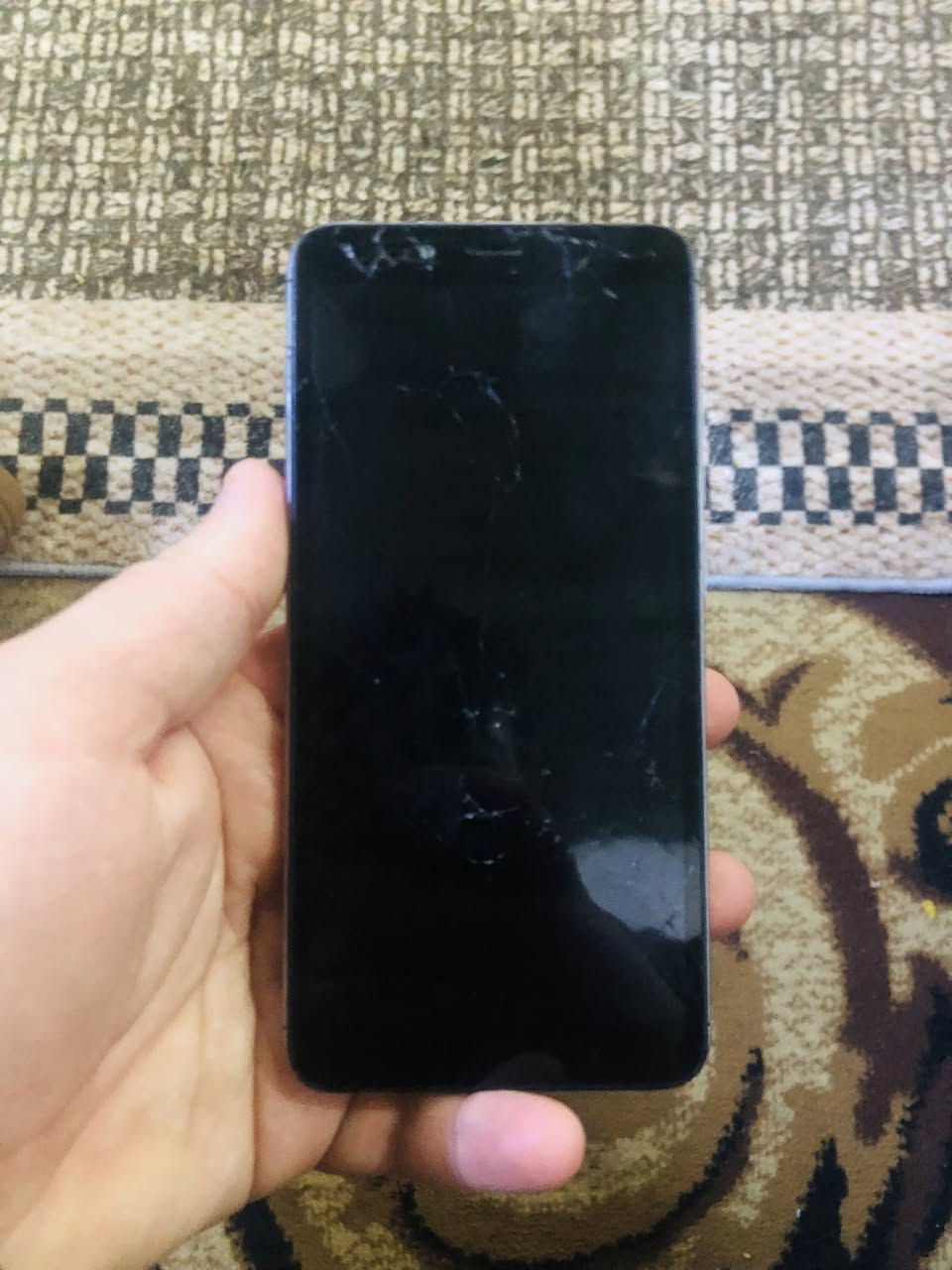 شاومي 

ذاكرة ٣٢
رام٤

مثل ماموضح بل صوره مفطره شاشه 

السعر بلا تعامل ٢٥قفللل


**إذا كنت صاحب هذا الإعلان وتريد حذفه لأي سبب، رجاءا أرسل رسالة إلى الدعم الفني**