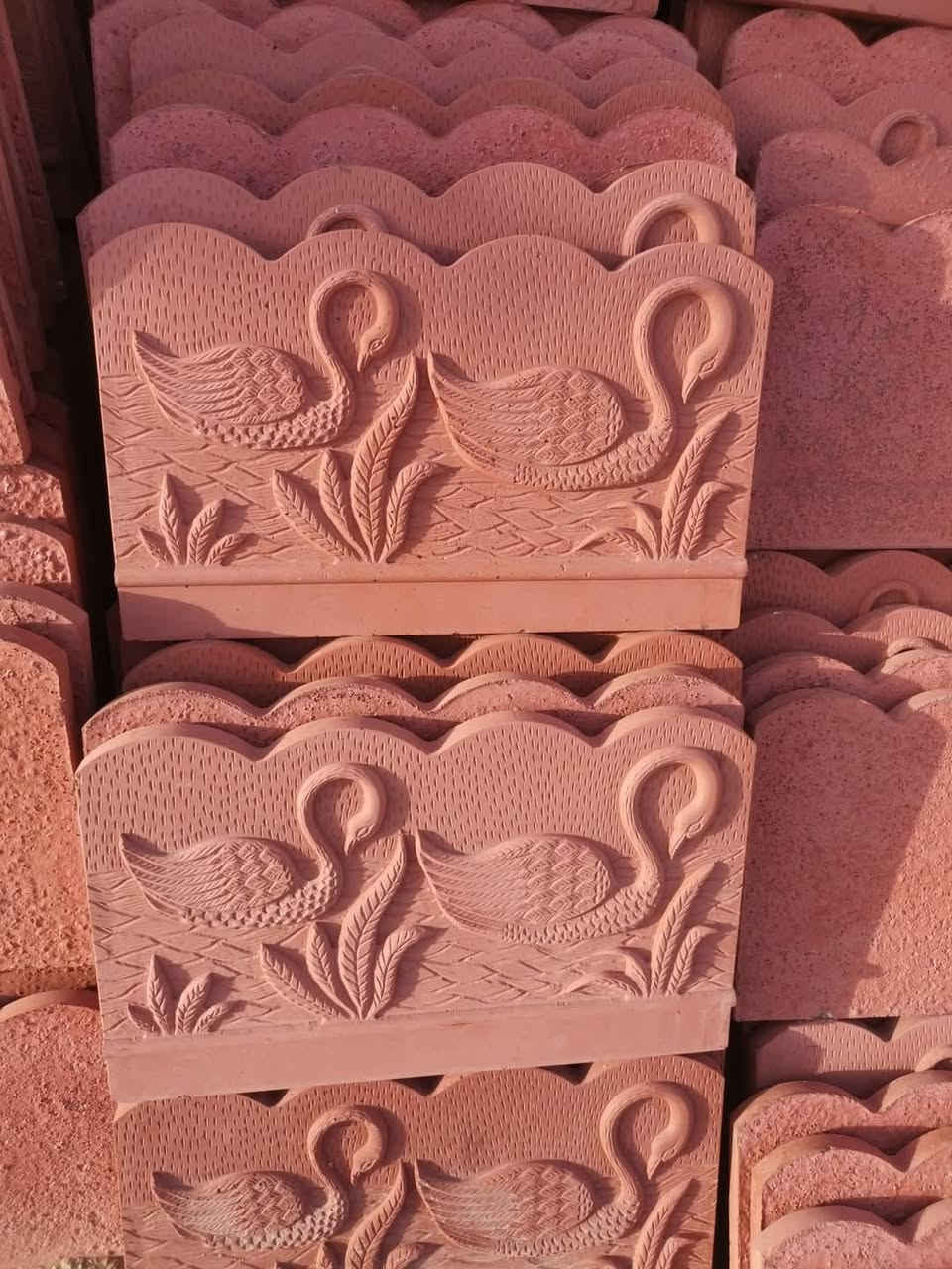 وصلتنا وجبه جديده من محددات الثيل (GRC) مقاوم للملوحة والتآكل وبتصاميم وديكورات مختلفه.
كما متوفر لدينا كل ما تحتاجه الحديقه من لوازم ومعدات ومبيدات وأسمده
 *********** واتساب
