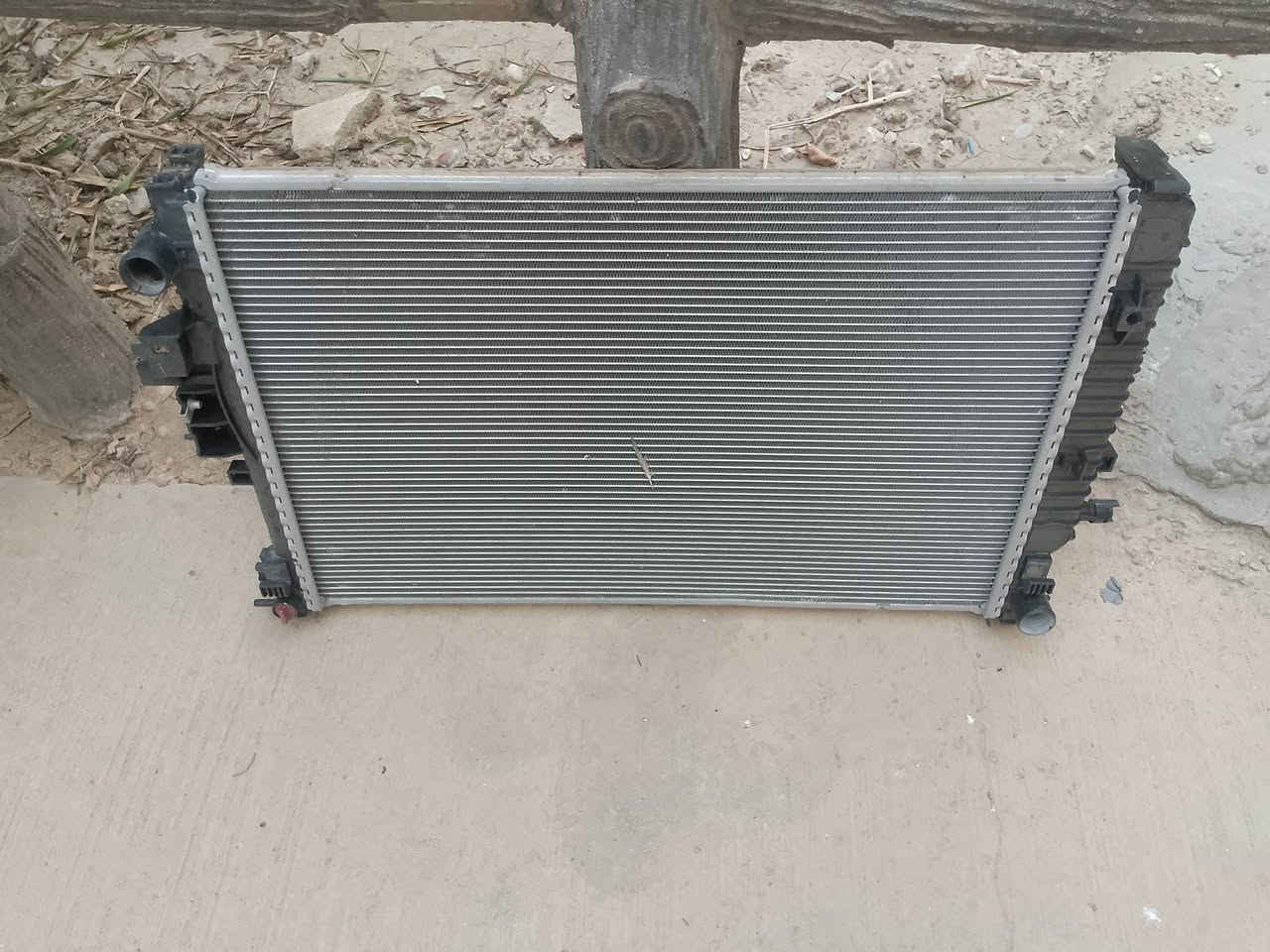 السلام عليكم
غراض ماليبو للبيع 
***********
