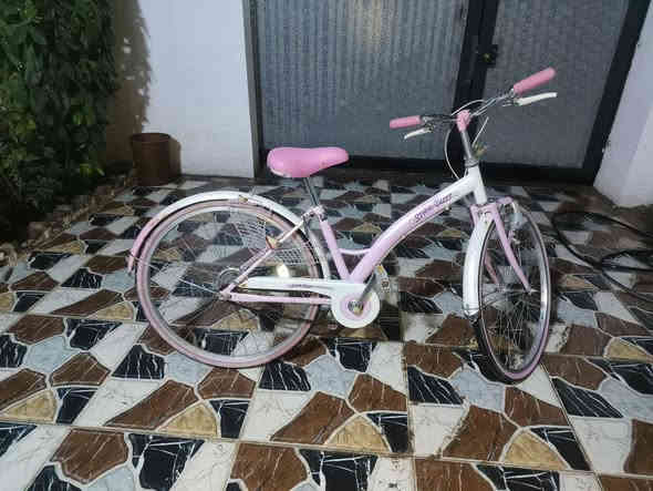 بايسكل ياباني حجم 24 والسعر 60 وب مجال التواصل على هذا الرقم
***********
