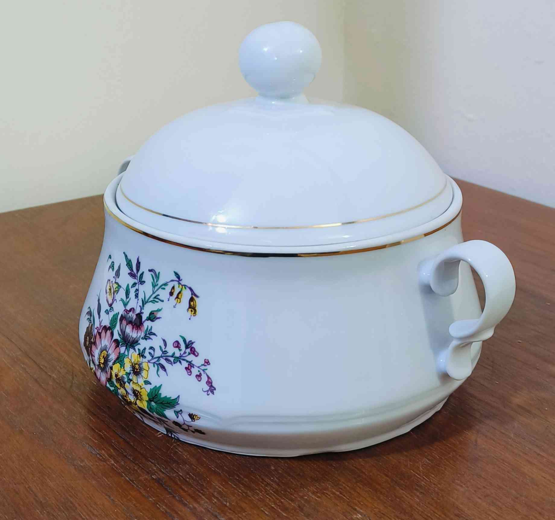 وعاء حساء صنع بلغاري حجم وسط جديد بالكارتون غير مستخدم
مكاني بغداد ساحة عدن يوجد توصيل لجميع المحافظات


**إذا كنت صاحب هذا الإعلان وتريد حذفه لأي سبب، رجاءا أرسل رسالة إلى الدعم الفني**