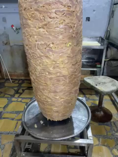 سلام عليكمً
فضلا وليس امرآ الي عنده عمل لايقصر 
شيف بحاجه الى عمل 
غربي / سناكات -عام  كل الاصناف 
صلصات عامه 
شاورما /لحم -دجاج (غاز -فحم ) 
معجنات / بيتزا - لغم -ايطالي -فطائر
مقبلات /سياحي -شعبي-شرقي عام 
تحضير وتجهيز اداره مطبخ عام 
شرط التيست 
السكن بغداد -يفضل العمل داخل بغداد
تواصل : ***********
