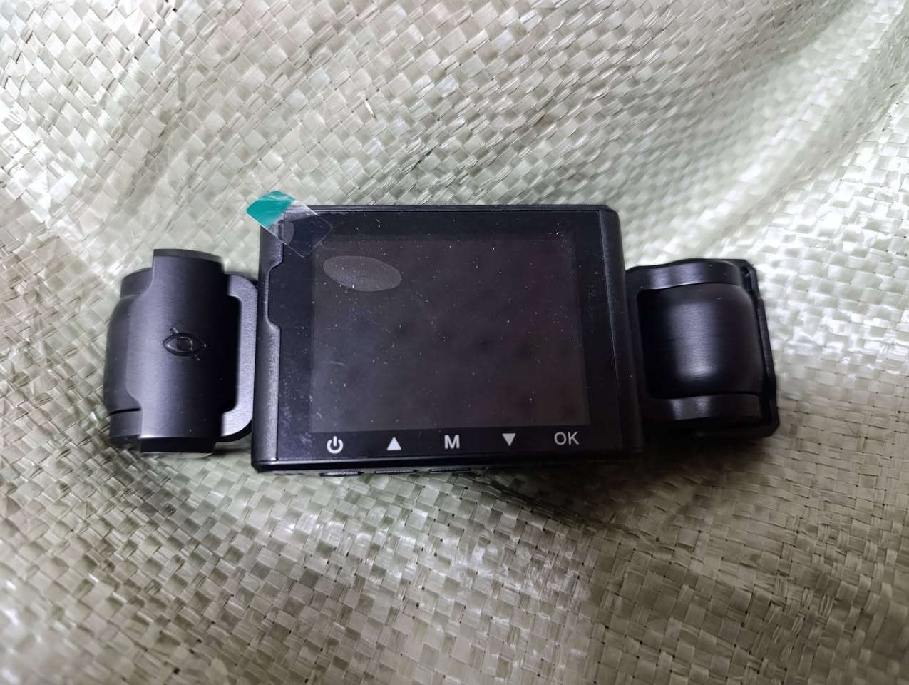 السلام وعليكم داش كام بهذا الشكل اصلي بس القاعده مالتها مموجوده سعره 35 الف


**إذا كنت صاحب هذا الإعلان وتريد حذفه لأي سبب، رجاءا أرسل رسالة إلى الدعم الفني**