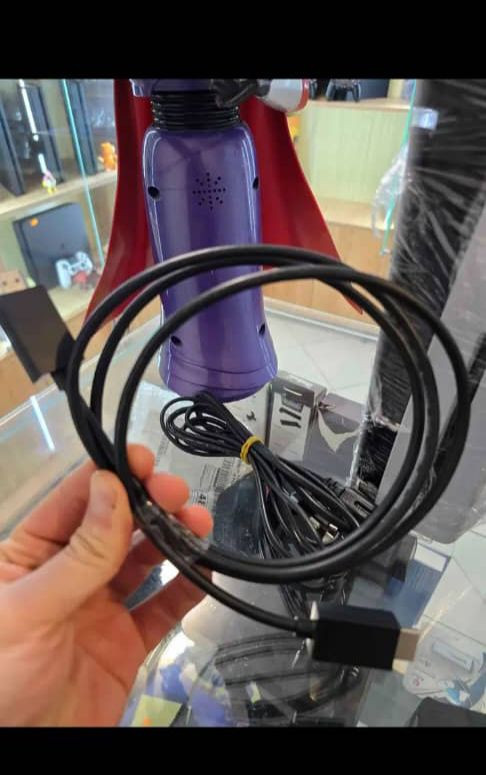 Ps 5 slim standard 
1 Mantte original 
Lita 10/10


**إذا كنت صاحب هذا الإعلان وتريد حذفه لأي سبب، رجاءا أرسل رسالة إلى الدعم الفني**