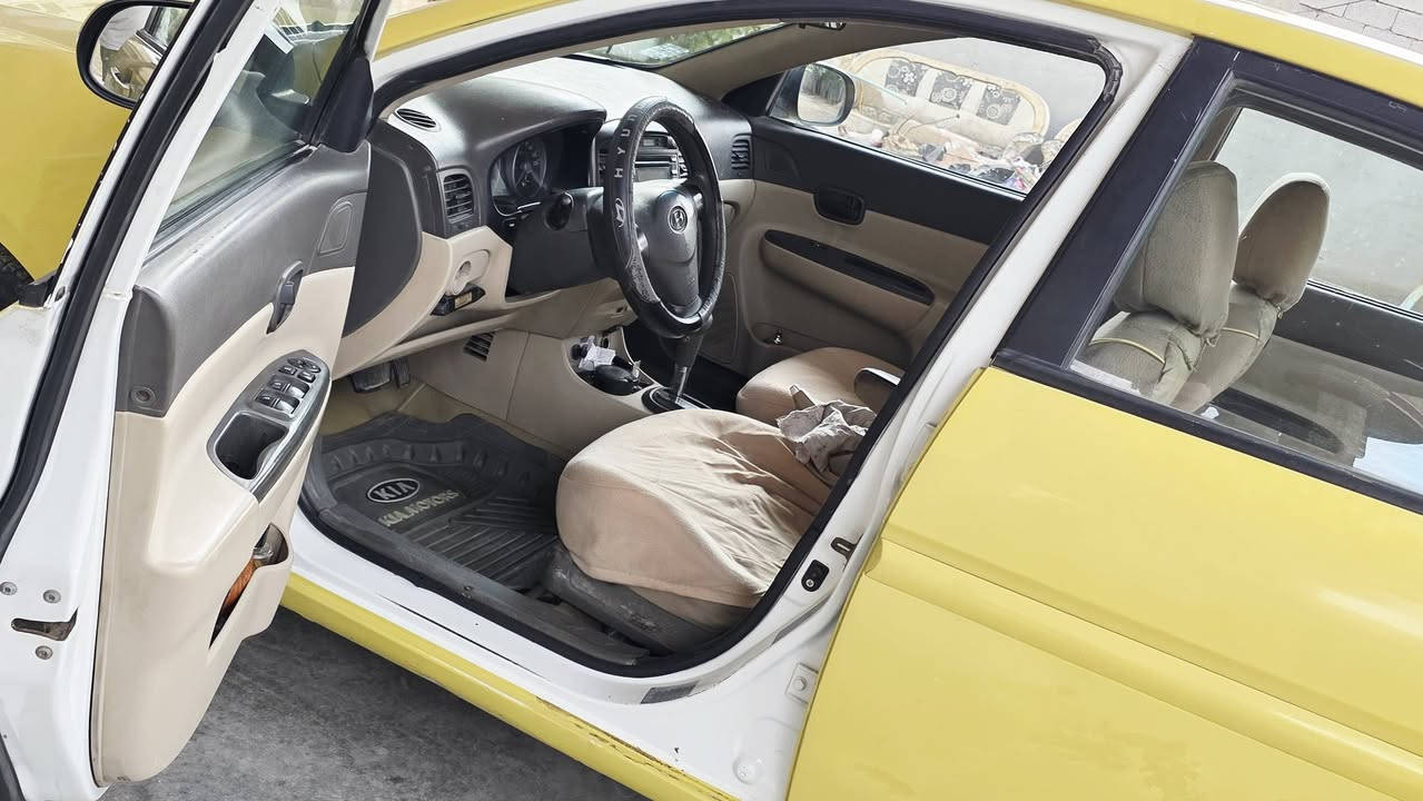 اكسنت خليجي ٢٠١١ داخل لون ابيض 
اكسنت خليجي ٢٠١١  رقم بغداد انكليزي بسمي سنويه وهزة وفحص لل٣١ مكينه ١٦٠٠ بلاد مجاول بدون ظربه اوتبديل صبغه اولى ماكو معجون مكاني بغداد سعر ٩٨ 
***********
