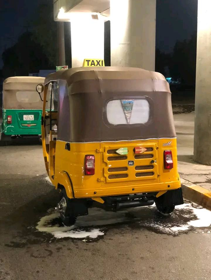 السلام عليكم تكتك للبيع 2020 رقم وسنويه المكان بغداد مدينت الصدر السعر 5 و700وبيها مجال قليل للشراي***********
