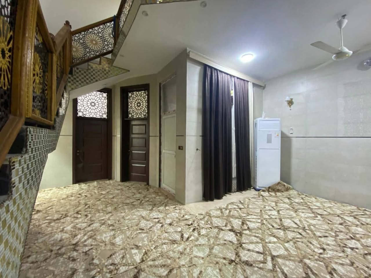 بيت للبيع ٢٠٠ متر طابو زراعي سند ٢٥ ركن طويريج جمعيه قرب مدرسه المستقبل
غرفتين وصاله واستقبال ومطبخ وصحيات داخلي 
‏***********
