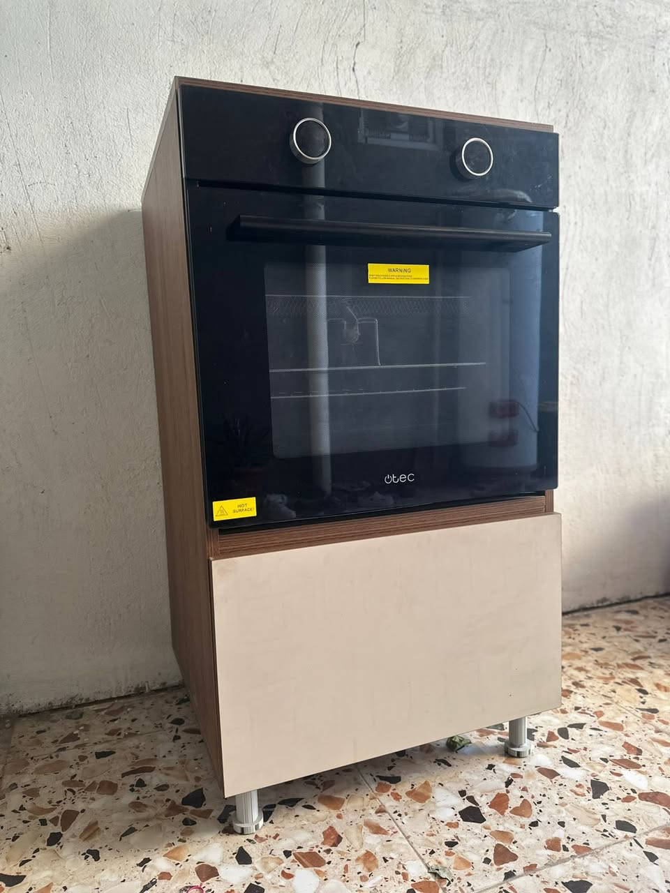 فرن كهربائي من شركة Otec
مستخدم اقل من شهر  مع ميز كامل  للبيع بسعر 325 الف 
تواصل خاص ***********

