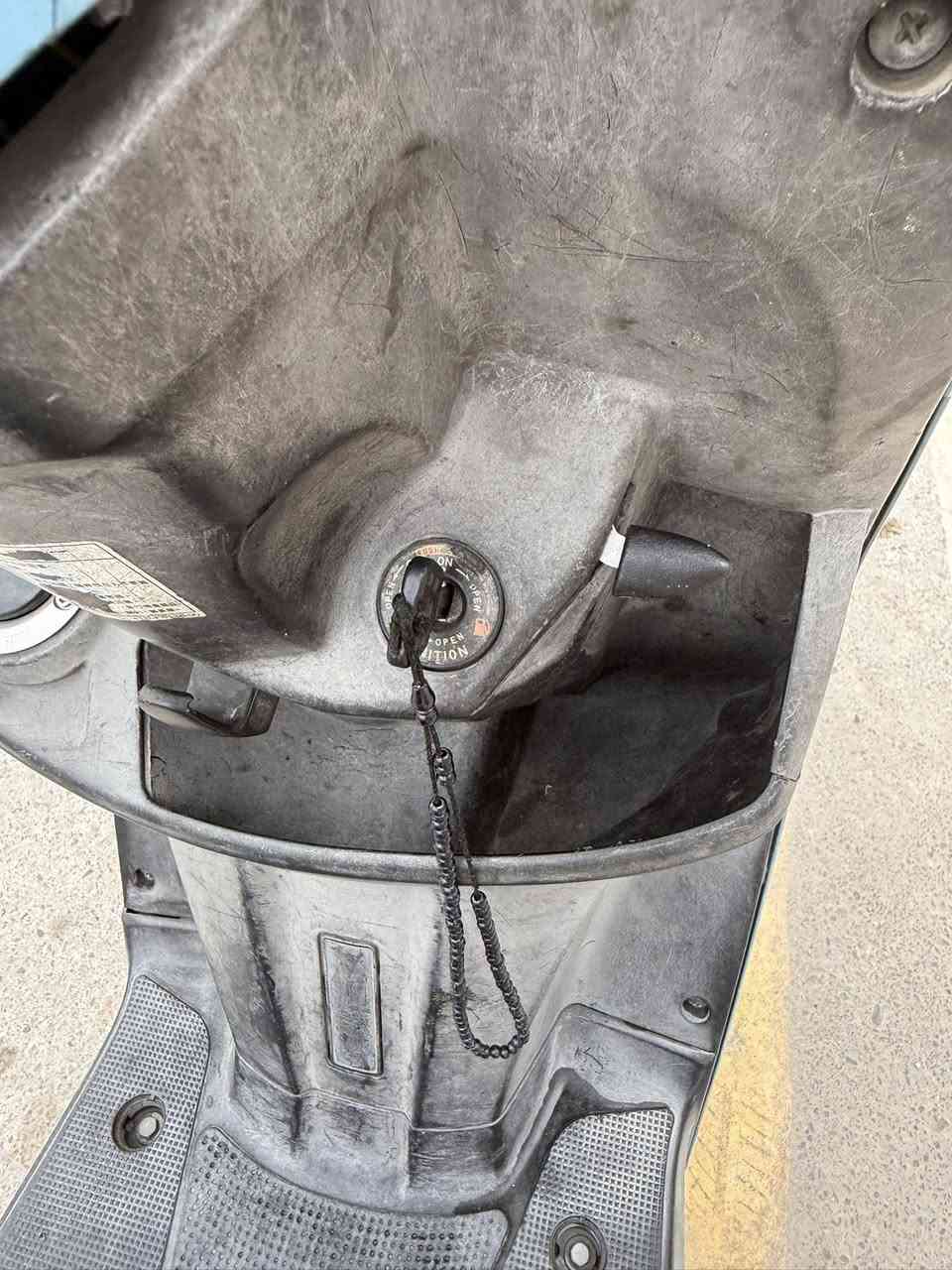 سلام عليكم.... 
دراجة بوليس ماكس  🏍️ للبيع
دراجة شلعه معدل كهربائيات كلهه شغاله 
دراجة جديده بلاديه 
أي نقص مابيهة
جيب فيتر وتعال افحص
العنوان بغداد حي اور فلكة صباح الخياط  الاستفسار الاتصال على الرقم ***********
