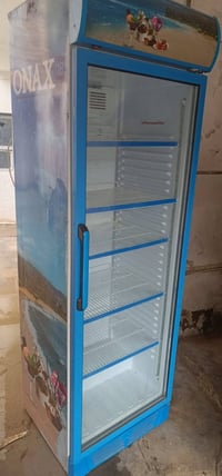 ثلاجة • نظيفه ١٠٠٪ • ديالى