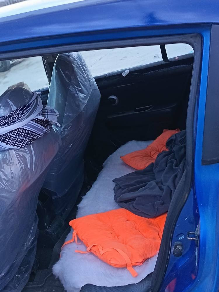 بەناوی خودای میهرەبان
نیسان ڤێرسا 2009 گێڕ تۆماتیک سەیارەکە نمونەیە لەجوانی چوار تایەی لۆکی لەژێرە سبوغ عام لەسەر ساغە بەبێ لێدران و وەرگەڕان مالی مەدەنی دزیاری حدز و هەمو شتێکی بە شەرتە سعری 48 معامەلەیەکی برایانە شوێن کۆیە كويسينجاك, أربيل


**إذا كنت صاحب هذا الإعلان وتريد حذفه لأي سبب، رجاءا أرسل رسالة إلى الدعم الفني**