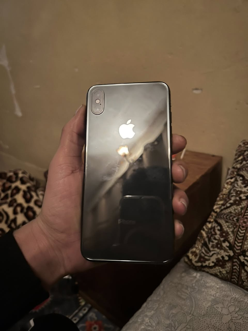 ايفون اكس ماكس
ذاكره 256 

بطاريه 80 بلاديه
 
نموذج M
 
تك سيم

نضافه كلش حلوه

فقط مستبدل ضهر وشاشة مستبدله بدبي مو بالعراق والفيس ايدي توقف بأخر تحديث جهاز مرتب انطيني سعر وابيع *********** واتساب
