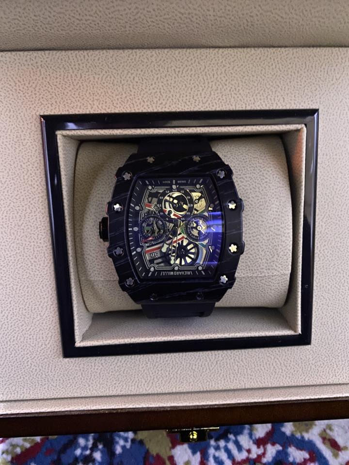 سلام عليكم مزاد  اعلى سعر ابيع. ٤ساعات  ***********
