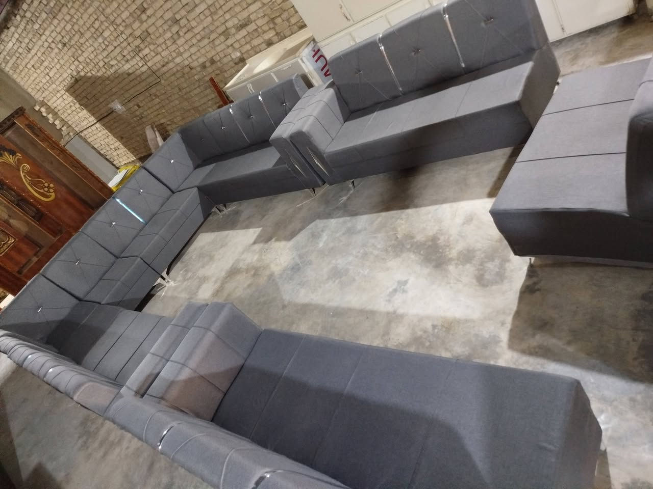 للبيع ديوان 20 نفر جديد شغل درجة اولى بسعر مناسب جدا 790 وبي مجال ابيع جوة السوك شرط ومتوفر كاونترات مستعمل وجديد وبكافة القياسات ومتوفر سنكات مرمر حطاطه مستعملات ايضا  واشتري ابضا المواد المنزليه المستعملة واراوس هم
العنوان : بلدروز مقابيل مدرسة الثقافة مجاور انفنتي مول 
للاستفسار:***********/***********
