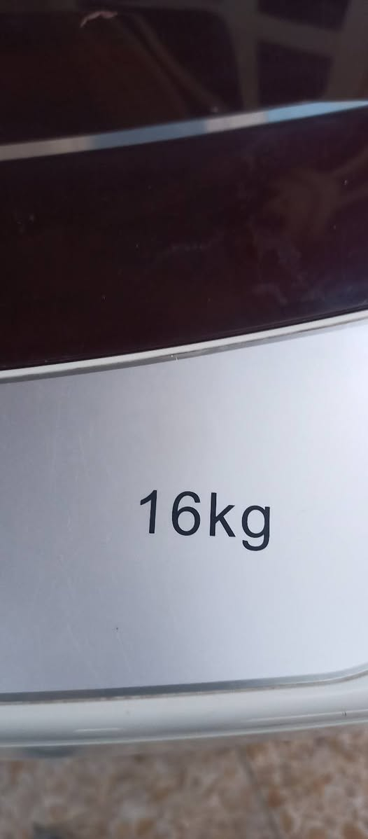 غساله هيتاشي 16 كيلو
 فول اوتوماتيك
 نظافه فول
شغاله وعلى الفحص وما بيها اي ضرر
 سعر 200 الف
 رقم الواتساب ***********
