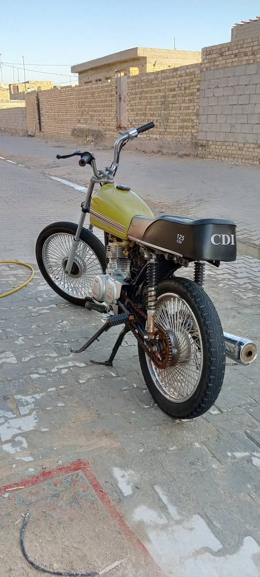 تايكر كلك شاصي نظيف . للبيع السعر ٣٢٥ مكاني رميثة ***********
