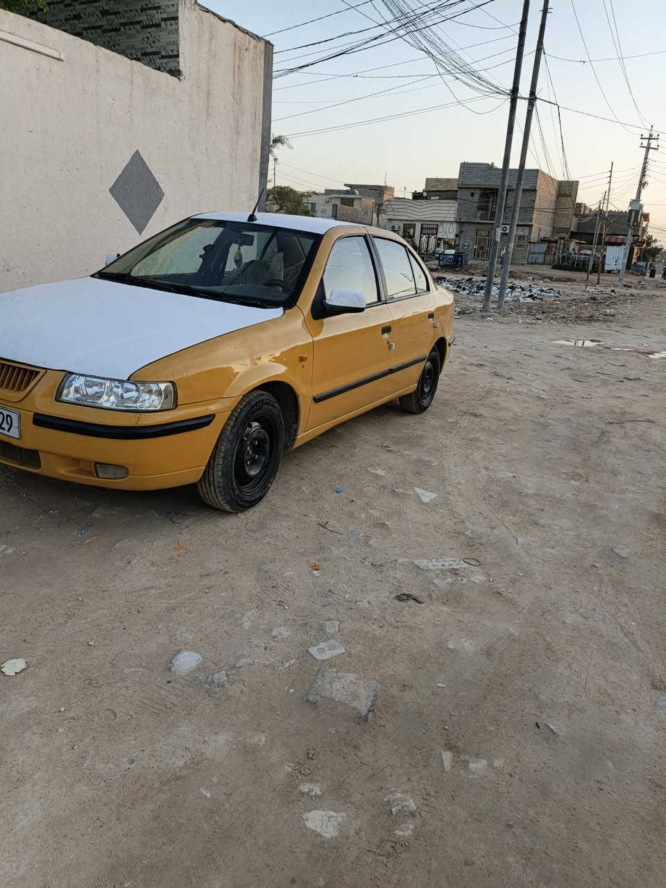 حداديه جديده 100/100
تبريد شغال ثلج 100/100
تخم تاير جديد 
باتري جديد 
غرفه جديده 100/100
سياره جاهزه من كلشي ربع ماذب عليه 
سماعات بلادي مجسم 
السعر ب 45 وبيه مجال الشراي يتصل وبي خير ويدلل
رقم بغداد نكليزي
مكان السياره كربلاء 

***********
