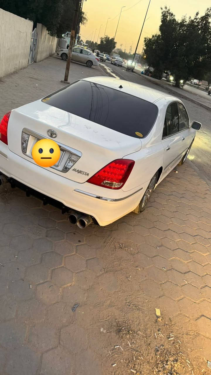 سلام عليكم ماجستا للبيع لون بحري مصبوغه عام بل يابان مكفوله من كص وضربه 2007 اصل مو 2005 فول  5دكم بردات تبريد خلفي حساس امامي خلفي السياره ادوات متومه نكليزي رقام وسنويه ***********
