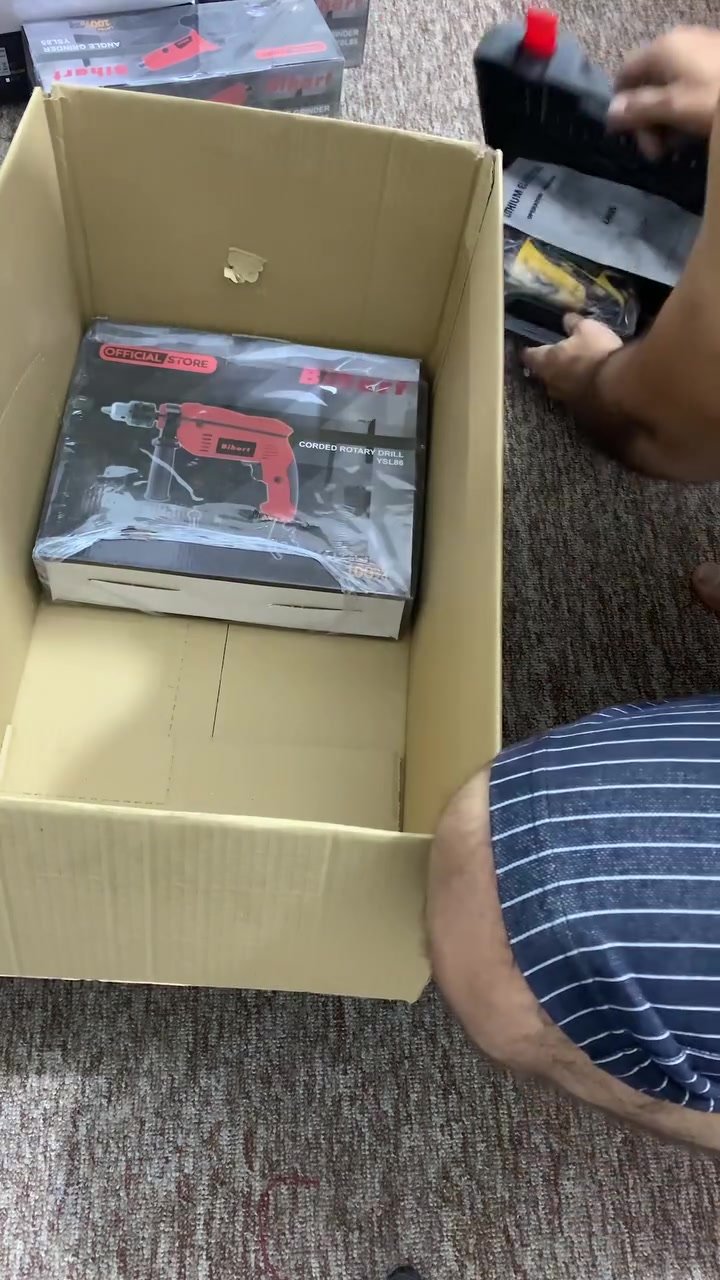 السلام عليكم 
غراض امزون dhl 
نظام البيع شلع 
سبب البيع عدم التفرغ 
راح انشر فيديوات نموذج عن البضاعة البريد بقية التفاصيل يراسلني خاص ادزلة فيدوهات


**إذا كنت صاحب هذا الإعلان وتريد حذفه لأي سبب، رجاءا أرسل رسالة إلى الدعم الفني**