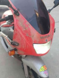 قرش ٤٠٠ دراجه محرك نضيف بدون أوراق السعر مليون قفل بغداد الكرادة ٠٧٧١٣...