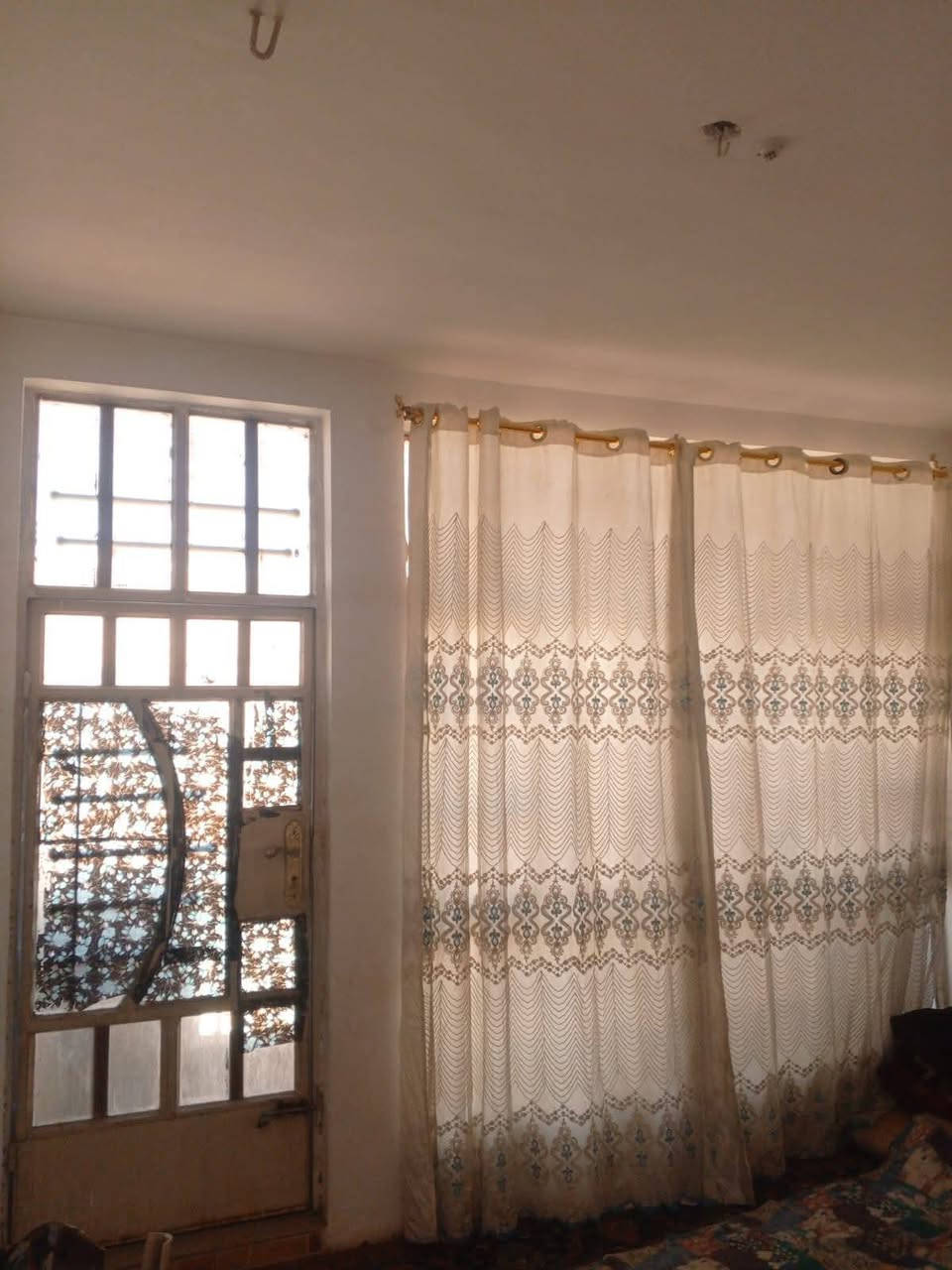 سلام عليكم يتوفر لدينا دار للبيع طابو صرف مساحه 50م طابقين يحتوي على غرفتين نوم واستقبال وصاله ومطبخ وخدمات بيت جديد خدمات كامله ماء وكهرباء وتبليط شارع عريض 10م بغداد الكرخ منطقة الري قرب حي الاعلام للاستفسار خاص السعر جدآ مناسب


**إذا كنت صاحب هذا الإعلان وتريد حذفه لأي سبب، رجاءا أرسل رسالة إلى الدعم الفني**