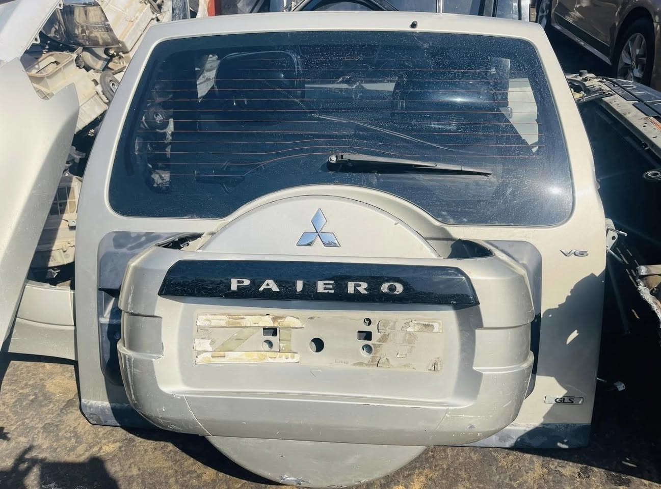 حسين باجيرو 📞***********
متوفر جميع قطع غيارر(جديد- مستعمل)باجيرو جميع الموديلات 
موقع📍 طالبيه قرب جسر طالبيه
