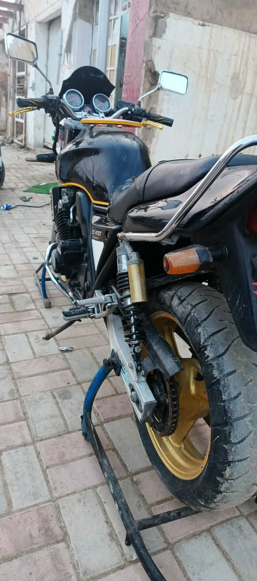 دراجه 🏍️ هوندا جيل اول للبيع 💸
حيل حلوه مال واحد جناي بشرط معدل 180 🚀
دراجه بلاديه 🙅 سعر الدراجه 12 بيها مجال شي بسيط اذا انت شراي تعال مكان الدراجه رمادي 5 كيلو هذا رقم اتصل بيك خير وتدلل مال واحد مستعجل ***********
