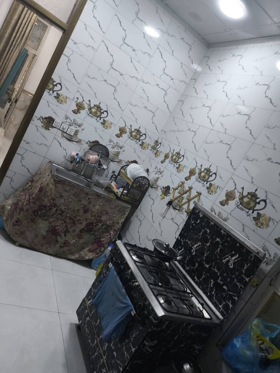 بيت طابق واحد للبيع طابو زراعي سند 25 تحويل موباشر المساحه 100متر بناء حديث درجة اوله العنوان بابل شارع 80 خلف البانزيخانه الجديد بشارع المحوله الول السعر كلش مناسب بنسه المنطقه 
***********
