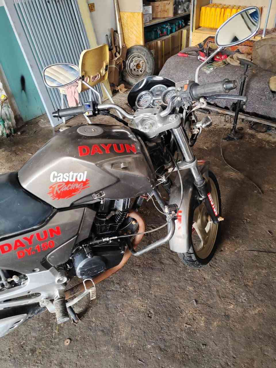 سلام عليكم دراجه بونده رقم وسنويه البيع المكان واسط كوت رقم صاحب دراجه ***********  اني مكلف بل نشر
