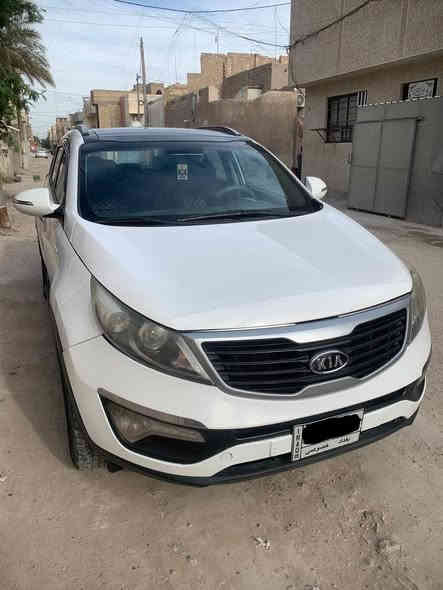 السلام عليكم .. من رخصة الادمن 
سبورتج خليجي موديل 2011 للبيع فول مواصفات 
بصمة عدد/2
بانوراما
مري شفط + اشارة بالمري
كشن كهرباء
تبريد بيانو 
كاميرا عدد / 2
كاميرا بالمراية
كاميرا في شاشة المسجل 
مسجل شاشة كبيرة
( بلوتوث . اواكس . يو اس بي )
تبريد جديد ( راديتر + بخاخ + كمبريسر + فريز )
تخم تاير جديد
بطارية جديد
ماشية 231 ألف وقابل للزيادة
السعر 142$ وبيها مجال بسيط 
للأستفسار الاتصال على الرقم ***********
مكان السيارة بغداد - الحرية
