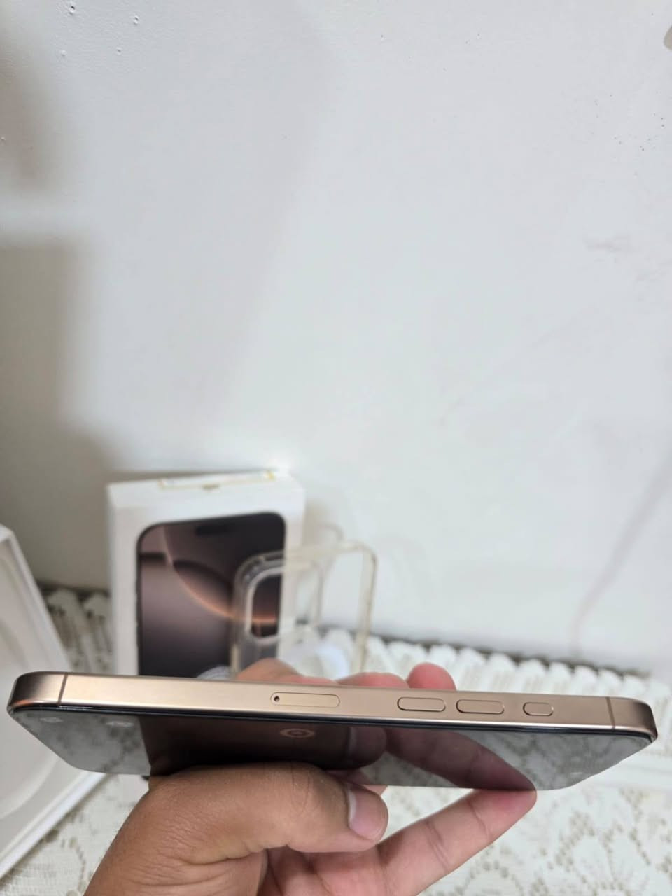 سلام عليكم ورحمه الله
16 برو ماكس ذاكره 512 ضمان ماستر
عربي شرق اوسط ويا كفرات اثنين ولزكه وعدسات
بطاريه 100 مشحون 130 مره
غراضه كامله مكفول من الخدش
للبيع فقط مكاني بغداد كرخ السعر 1600 قفل
***********
