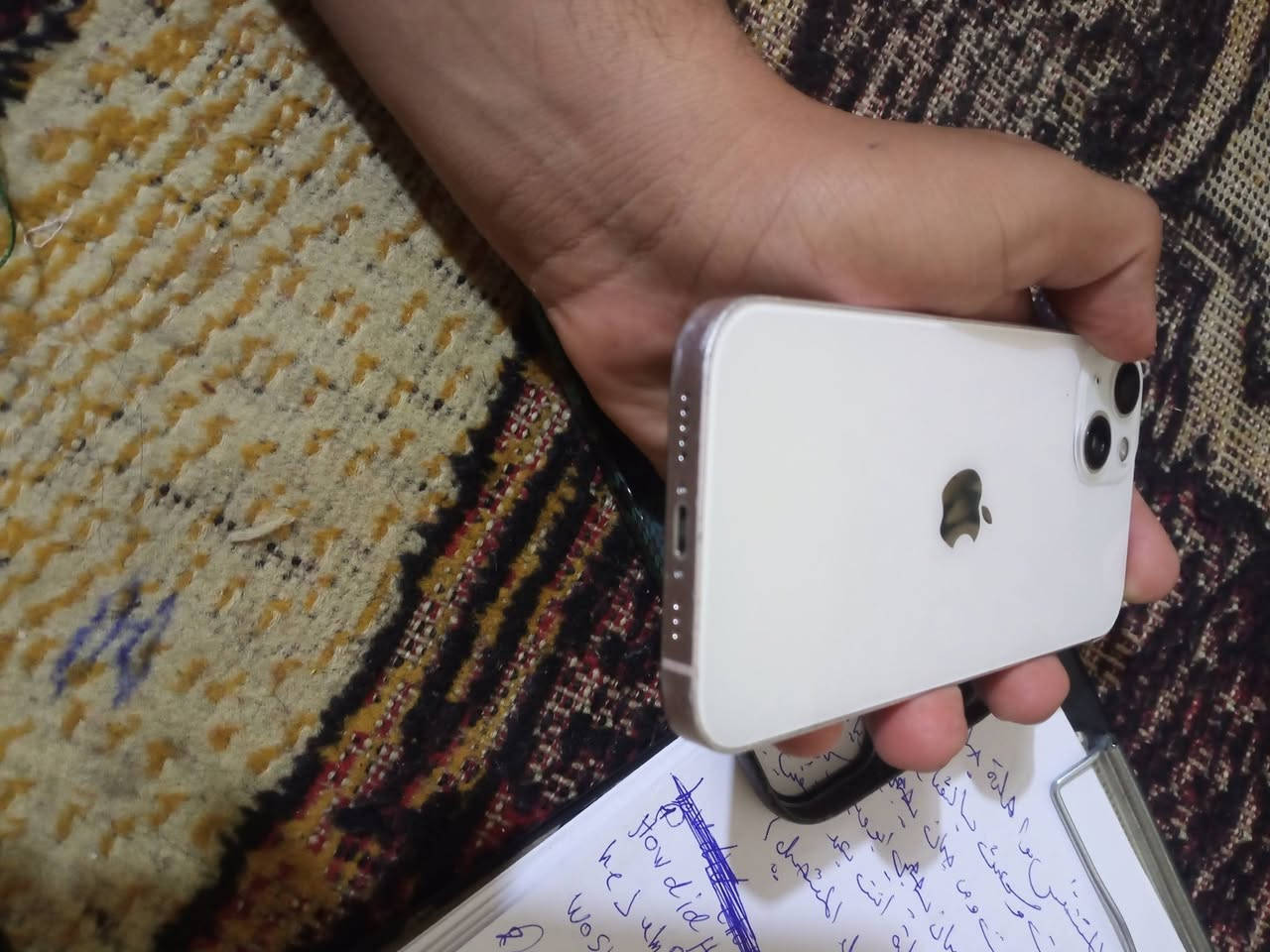 iPhone 13
السلام عليكم جهاز ايفون ١٣ مبدل شاشه وبطارية (بطاريه تفصيخ نسبتها ٨٥ جهاز كلشي مبين ب صور بي كسر شويه بشاصي اثر طيحة والكامرة بلاديه بس هم اثر طيحة طلعت قطعه معروفه مدري شنو والسيم كارت القاعده مالته تحركت أو عطلت اني سالت عليها كالو ٢٥ الف تتصلح ابيعه على وضعه 
فيس ايدي شغال جهاز استخدام زين لا يعلك لا يشمر شحنه حلو 
مكاني بغداد بلديات 
وسعرة ٢٧٥ وبي مجال للشراي كلشي مذكور وموضح ب صور 
***********
تحياتي ادمن ♥️
