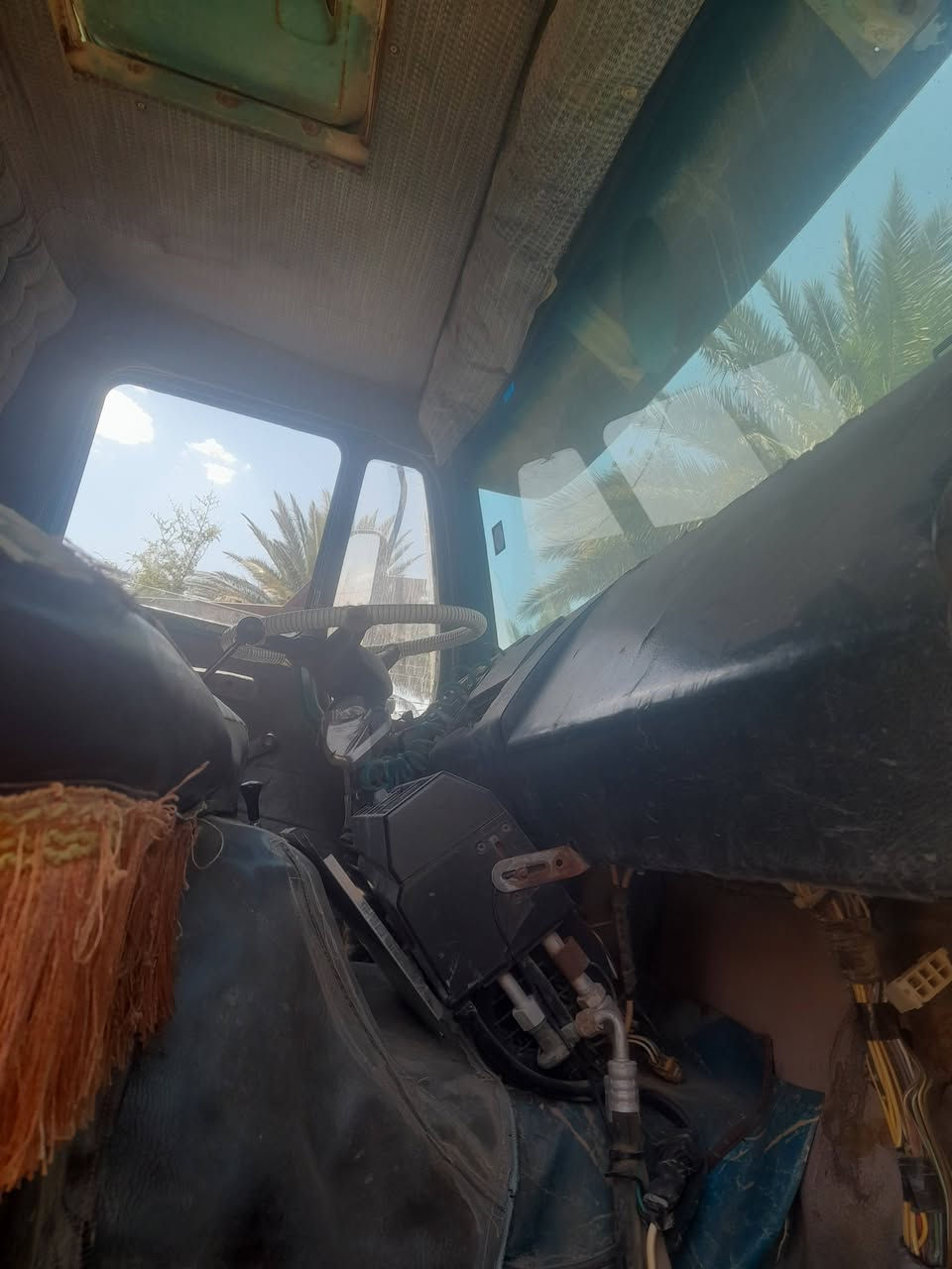 ياالله السلام عليكم ورحمة الله وبركاته تك للبيع موديل 75 أبلادي قلاب شاصي مكفول من الفطر وصبغ بدي قجمه ألماني تخم تاير مكينه8 بيه خيط بخار بدون تنقيص كير ٢٥ أكسل جيف بسمي أبيع أنكليزي رقم أنبار السعر 145 مكان بابل الحله رقم التلفون ***********
