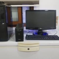 حاسبة • كمبيوتر • للبيع • مستعمل • حاسوب