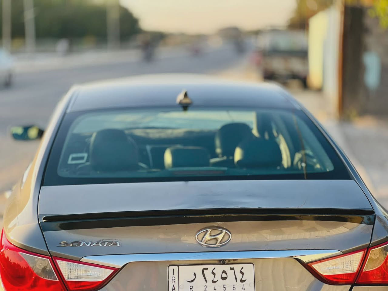 السلام عليكم 
سوناتا موديل ١٣ 
كير مكينه حداديه تخم تاير جديد تبريد تدفئه شغال أمريكيه حادثها جاملغ وبنيد بدون دواخل ليبل واحد سياره خير من الله جهازه ع اخير سعر100 وبيها مجال 
***********
***********
