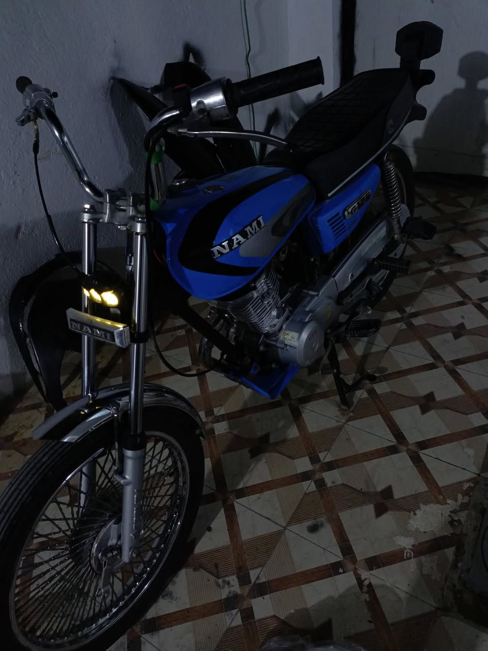 تايگر 21 أوراق أصولي
دراجة خير من الله شعله ومعدل كفرات وصفاحيات ولا زلغ متوازي عليها 450 وبيها مجال حگ الجية مكاني بابل الكفل
***********
