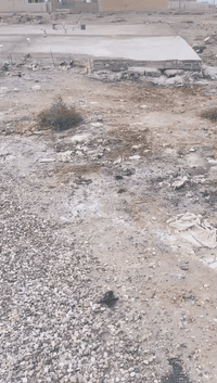 السلام عليكم نص قطعه مجمع الطالقاني بول شارع مصبوبه رفت 150متر مقابل بنايه سيد اياد ***********
