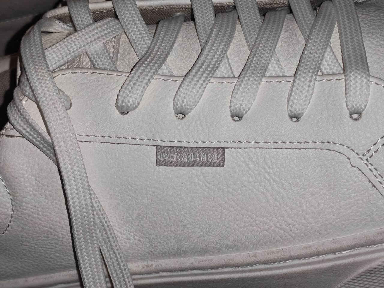 حذاء ماركه قياس ٤٥ 
سعر 20


**إذا كنت صاحب هذا الإعلان وتريد حذفه لأي سبب، رجاءا أرسل رسالة إلى الدعم الفني**